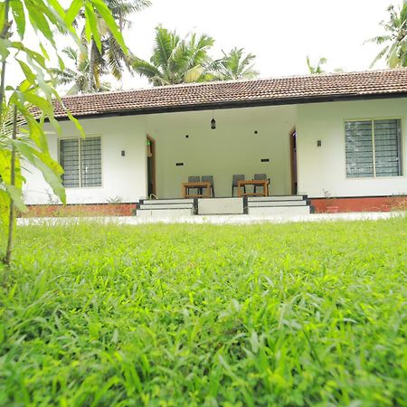 Prakruthi Residency Munroeisland Apartment Mundrothuruth Exterior photo