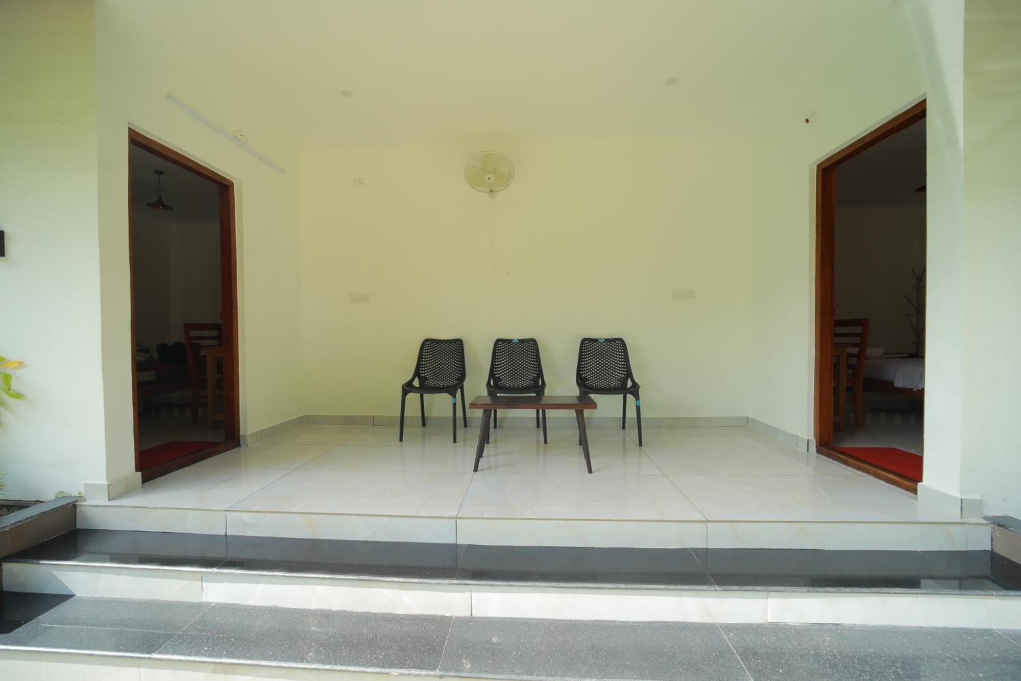 Prakruthi Residency Munroeisland Apartment Mundrothuruth Exterior photo