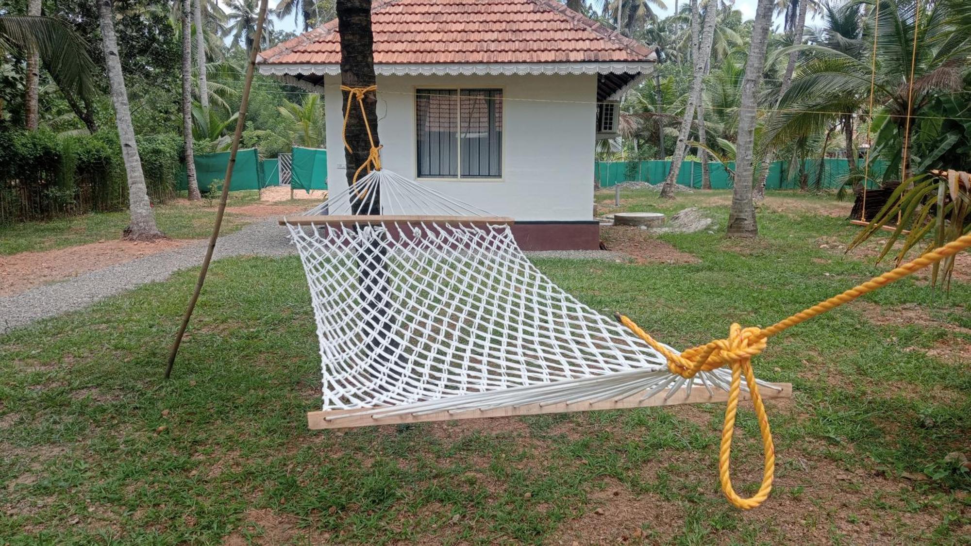 Prakruthi Residency Munroeisland Apartment Mundrothuruth Exterior photo